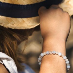BRACELET CALCEDOINE ET PIERRE DE LUNE